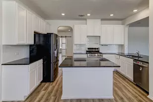 1004 Desaix Dr, Georgetown, TX 78628 - Photo 11