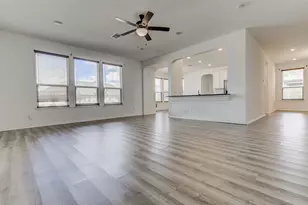 1004 Desaix Dr, Georgetown, TX 78628 - Photo 9