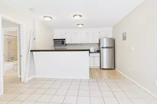 304 E 33rd St, Austin, TX 78705 - Photo 3