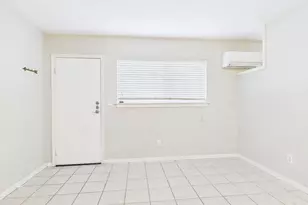 304 E 33rd St, Austin, TX 78705 - Photo 7