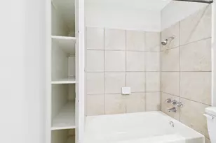 304 E 33rd St, Austin, TX 78705 - Photo 21