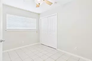 304 E 33rd St, Austin, TX 78705 - Photo 13
