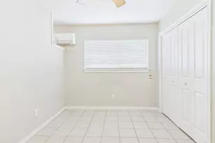 304 E 33rd St, Austin, TX 78705 - Photo 15