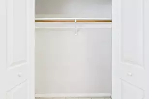 304 E 33rd St, Austin, TX 78705 - Photo 17