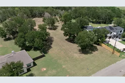 112 Creekwood Trail, Cedar Creek, TX 78612 - Photo 3