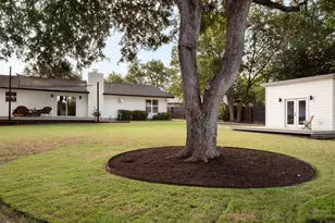 3009 Val Dr, Austin, TX 78723 - Photo 5