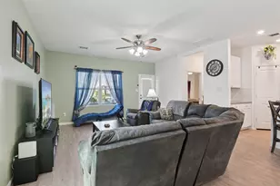 9058 Bowie Rdg, Seguin, TX 78155 - Photo 15