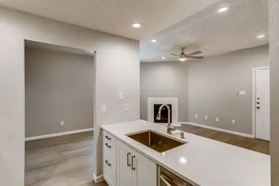 114 E 31st Street #209, Austin, TX 78705 - Photo 5