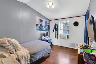 107 SW Forest Hill Cove, Dale, TX 78616 - Photo 15