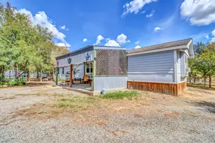 107 SW Forest Hill Cove, Dale, TX 78616 - Photo 21