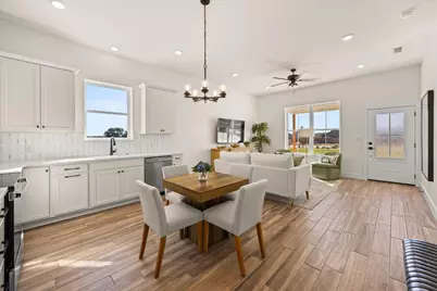 802 S Creek Street #108, Fredericksburg, TX 78624 - Photo 5