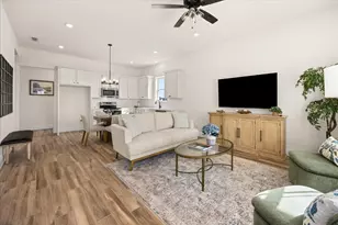 802 S Creek St, Fredericksburg, TX 78624 - Photo 3