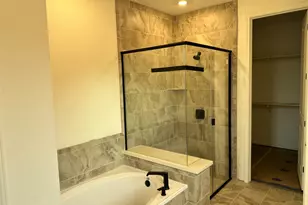 121 Amber Oak Ln, Georgetown, TX 78628 - Photo 7