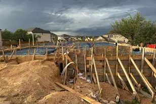 121 Amber Oak Ln, Georgetown, TX 78628 - Photo 3