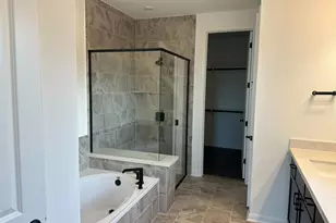121 Amber Oak Ln, Georgetown, TX 78628 - Photo 3