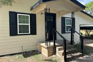 317 Webb St, Smithville, TX 78957 - Photo 1