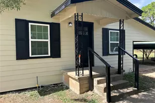 317 Webb St, Smithville, TX 78957 - Photo 1