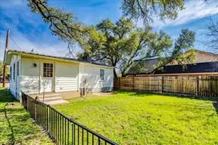 116 E Moeller St, Bertram, TX 78605 - Photo 23