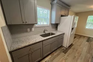 1310 Torres St, Lockhart, TX 78644 - Photo 11
