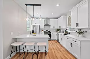 8006 Gault St, Austin, TX 78757 - Photo 3