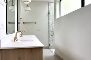 409 Clover Ct, Austin, TX 78745 - Photo 35