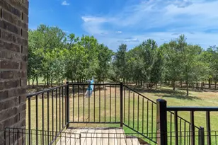104 Harris Hawk Cove, Cedar Creek, TX 78612 - Photo 37