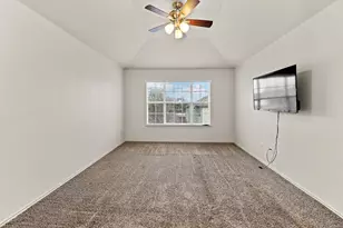 2410 Great Oaks Dr, Round Rock, TX 78681 - Photo 21