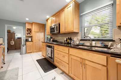 7512 Saint Louis Street, Austin, TX 78757 - Photo 27