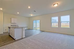 109 Gemsbok Rd, Hutto, TX 78634 - Photo 7
