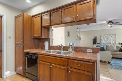 6492 Hart Lane, Austin, TX 78731 - Photo 9