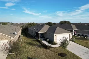 112 Yorktown St, Georgetown, TX 78633 - Photo 3
