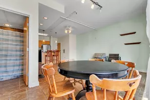 711 W 26th St, Austin, TX 78705 - Photo 11