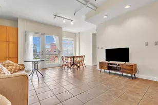 711 W 26th St, Austin, TX 78705 - Photo 9