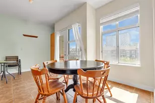 711 W 26th St, Austin, TX 78705 - Photo 11