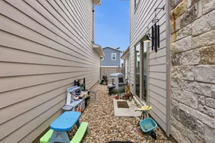 8525 Leroi Dr, Austin, TX 78744 - Photo 23