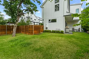 1201 W 39th 1/2 St, Austin, TX 78756 - Photo 27