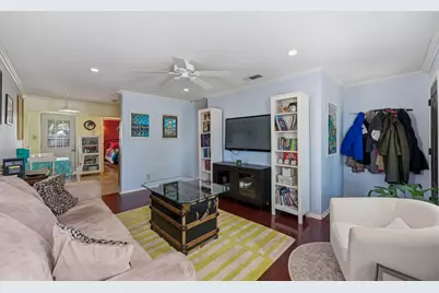 916 E 49th Street, Austin, TX 78751 - Photo 7