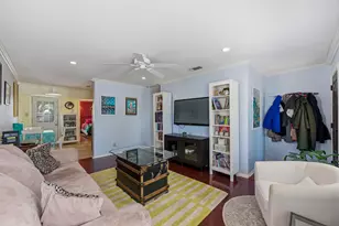 916 E 49th St, Austin, TX 78751 - Photo 7