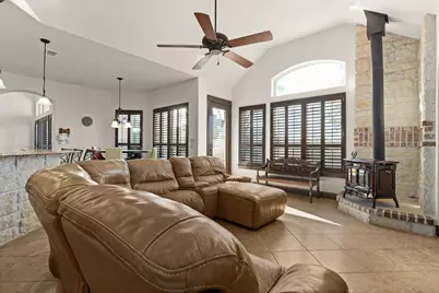 134 Creekside Drive, Liberty Hill, TX 78642 - Photo 7