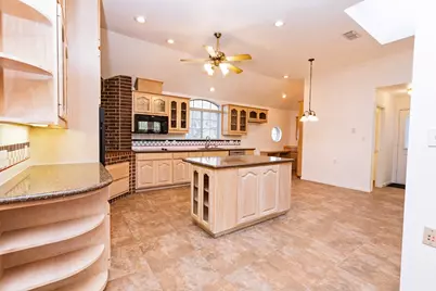 603 Oakwood Drive, Buda, TX 78610 - Photo 5