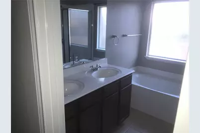 11029 Boundless Valley Drive, Austin, TX 78754 - Photo 7