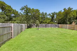 105 Wagon Spoke Wy, Liberty Hill, TX 78642 - Photo 25