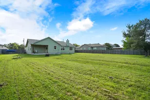 125 Naalehu Ct, Bastrop, TX 78602 - Photo 25