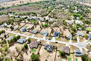 125 Naalehu Ct, Bastrop, TX 78602 - Photo 31