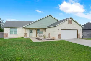 125 Naalehu Ct, Bastrop, TX 78602 - Photo 3