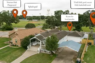450 Biscayne St, Giddings, TX 78942 - Photo 37