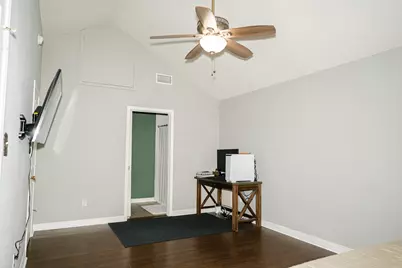 450 Biscayne Street, Giddings, TX 78942 - Photo 29
