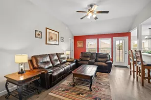 606 Los Robles Rd, Leander, TX 78641 - Photo 13