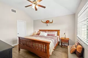 606 Los Robles Rd, Leander, TX 78641 - Photo 23