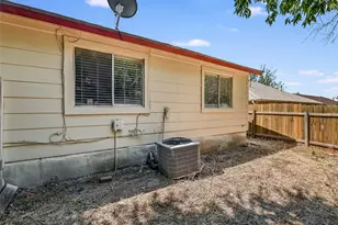 1916 Gracy Farms Ln, Austin, TX 78758 - Photo 15